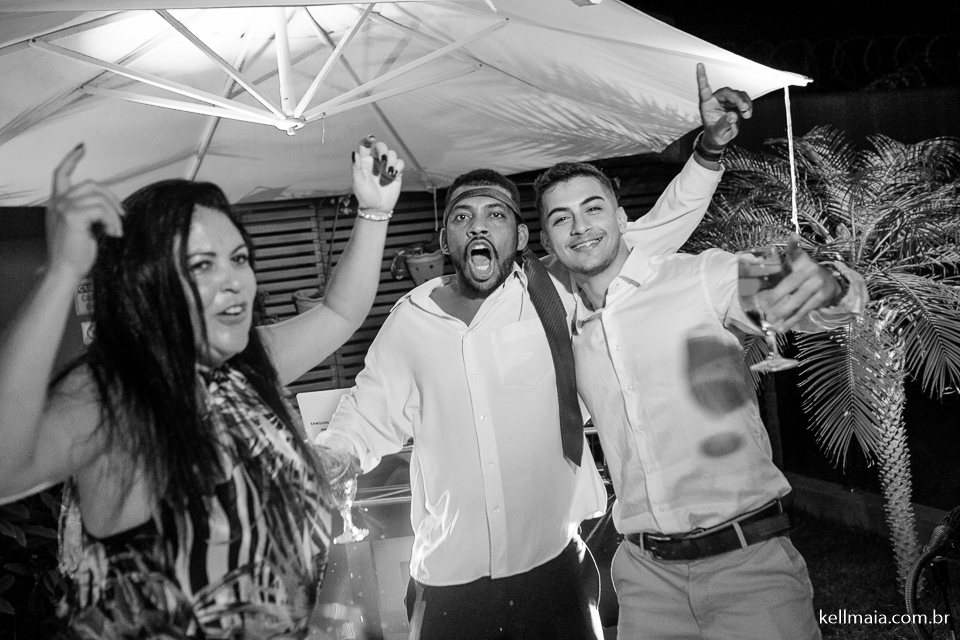 diversão e bebida no casamento