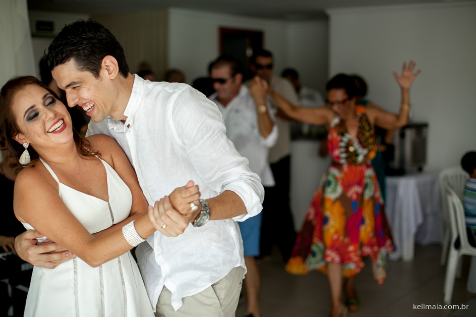Fotógrafo de casamento, Kell Maia, Vila Velha, ES, 2015, Paola e Relri, noivos dançando