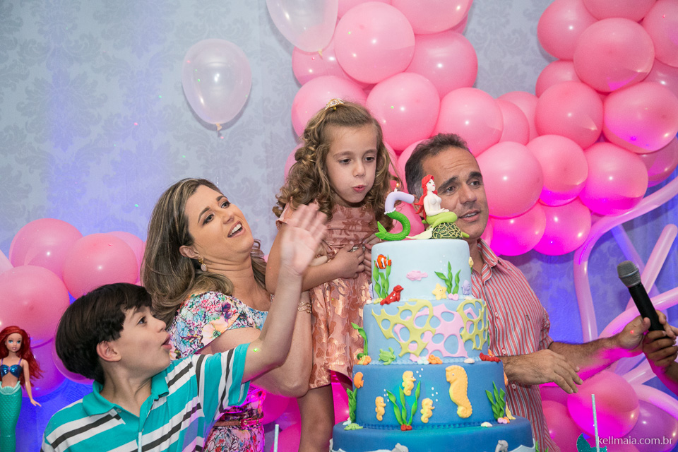 Fotógrafo de aniversário infantil, Serra, ES, Kell Maia, Leticia Spinassé, assoprando a vela
