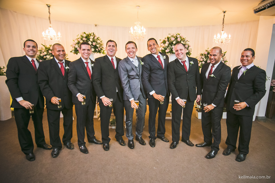 Fotógrafo de casamento, Vila Velha, ES, 2016, Léia e Renato, Kell Maia, noivo com padrinhos na mesa do bolo