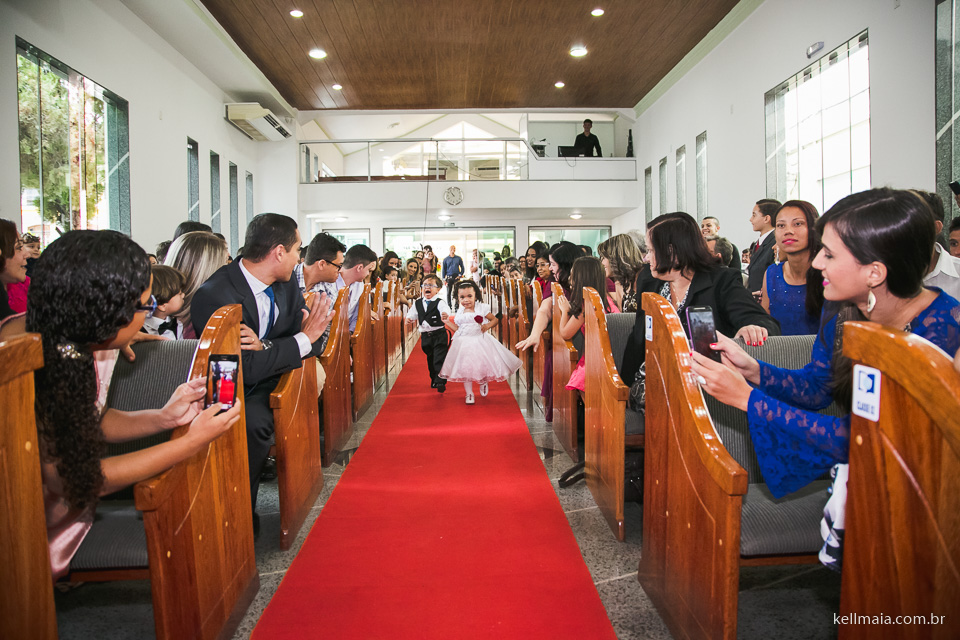 Fotógrafo de casamento, serra, ES, 2016, Nágila e Filipe, crianças correndo na entrada do casamento