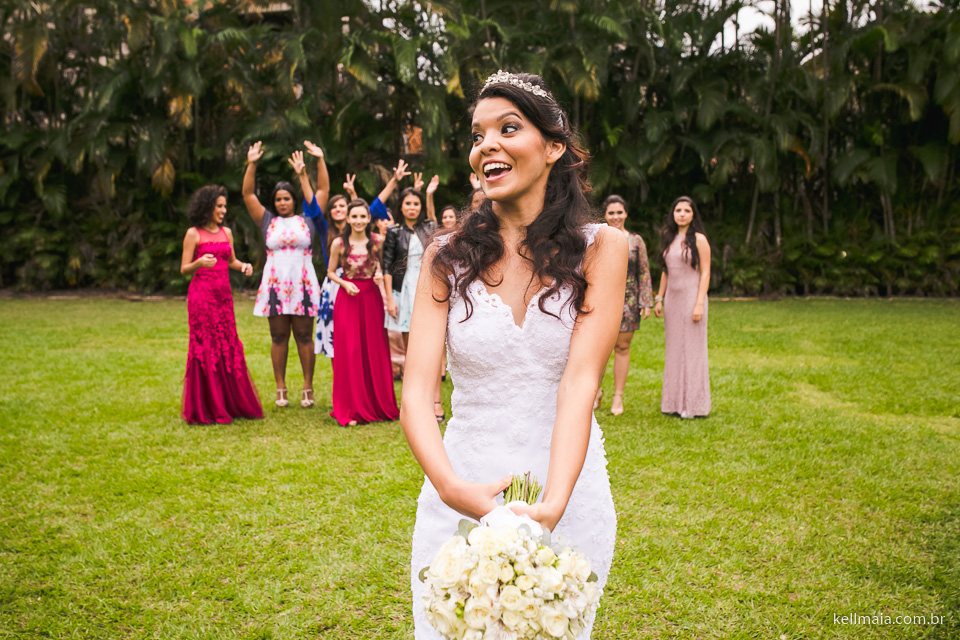 Fotógrafo de casamento, serra, ES, 2016, Nágila e Filipe, noiva jogando o buquê