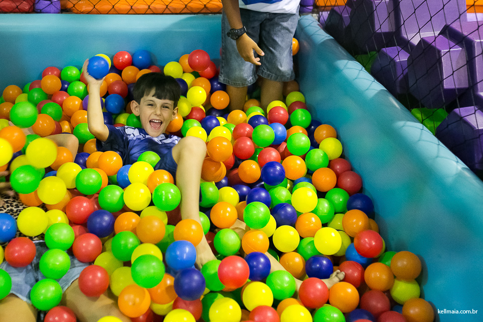 Fotográfo de aniversário infantil, 2015, Kell Maia, Vitória, ES, Arthur, 5 anos, piscina de bolinhas