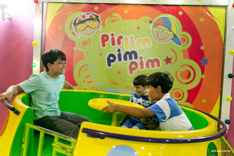 Fotográfo de aniversário infantil, 2015, Kell Maia, Vitória, ES, Arthur, 5 anos, aniversariante no brinquedo