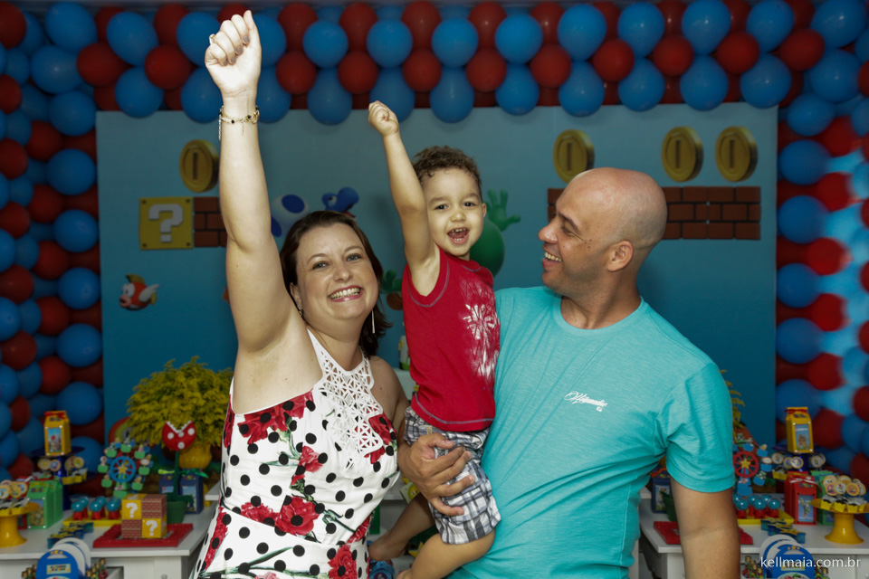 Fotógrafo de aniversário infantil, Serra, ES, Kell Maia, criança com papai e mamãe