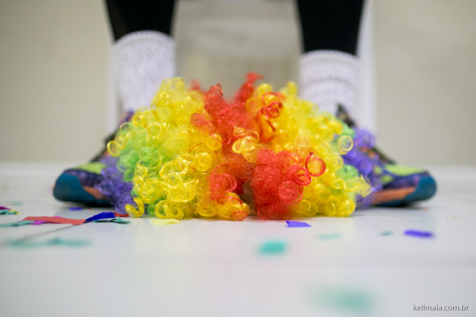 Fotógrafo de aniversário infantil, Miguel Santiago, 2015, Serra, ES, Kell Maia, peruca da tia no chão