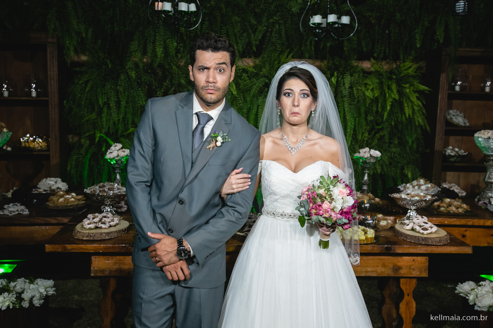 noivos fazendo careta