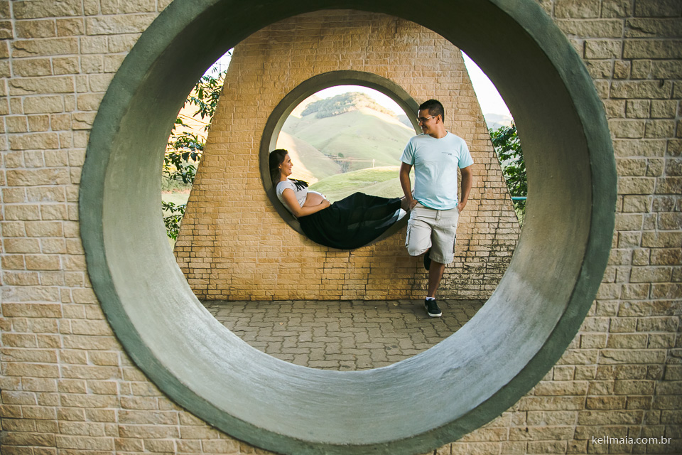 gestante com marido no símbolo de matilde