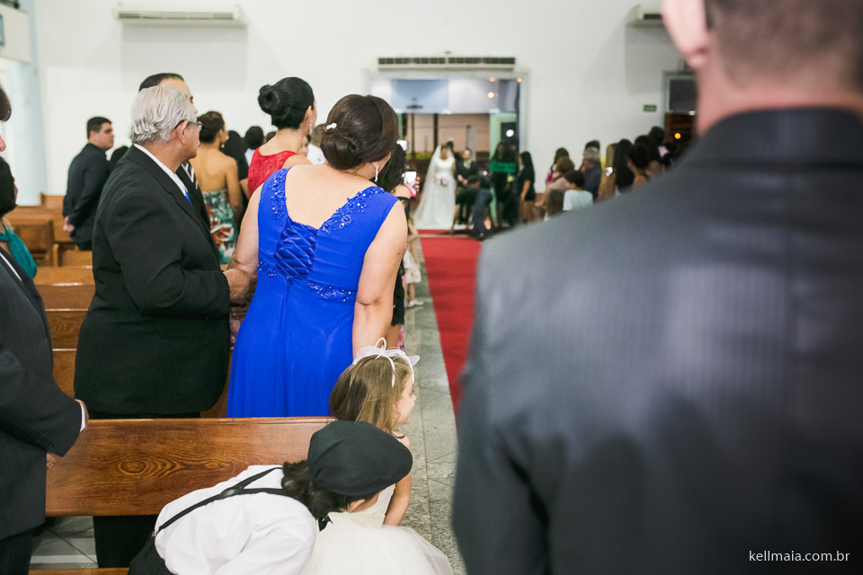 noiva entrando na igreja