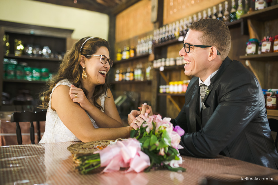 noivos tomando café