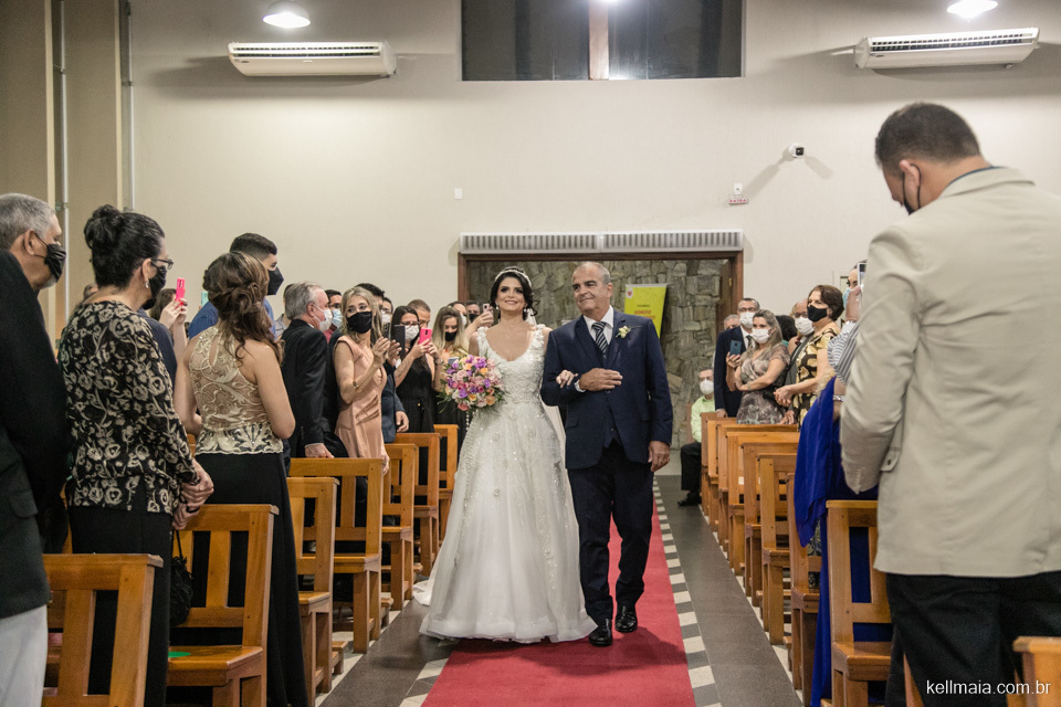 noiva entrando com o pai