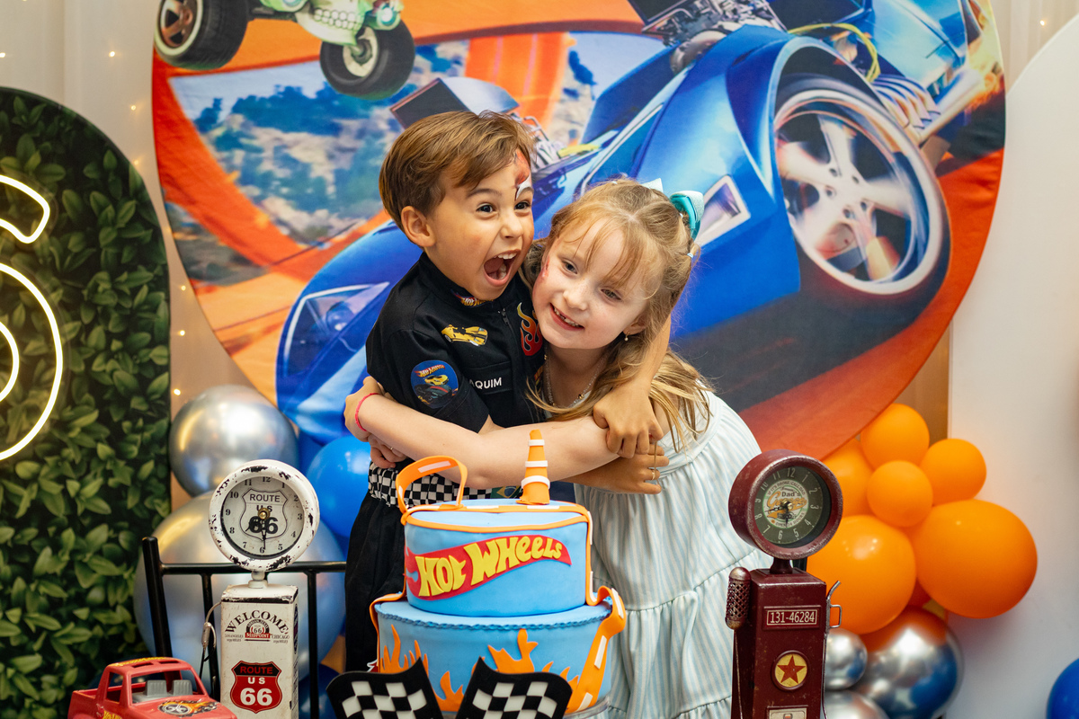 E minha prima inseparável!