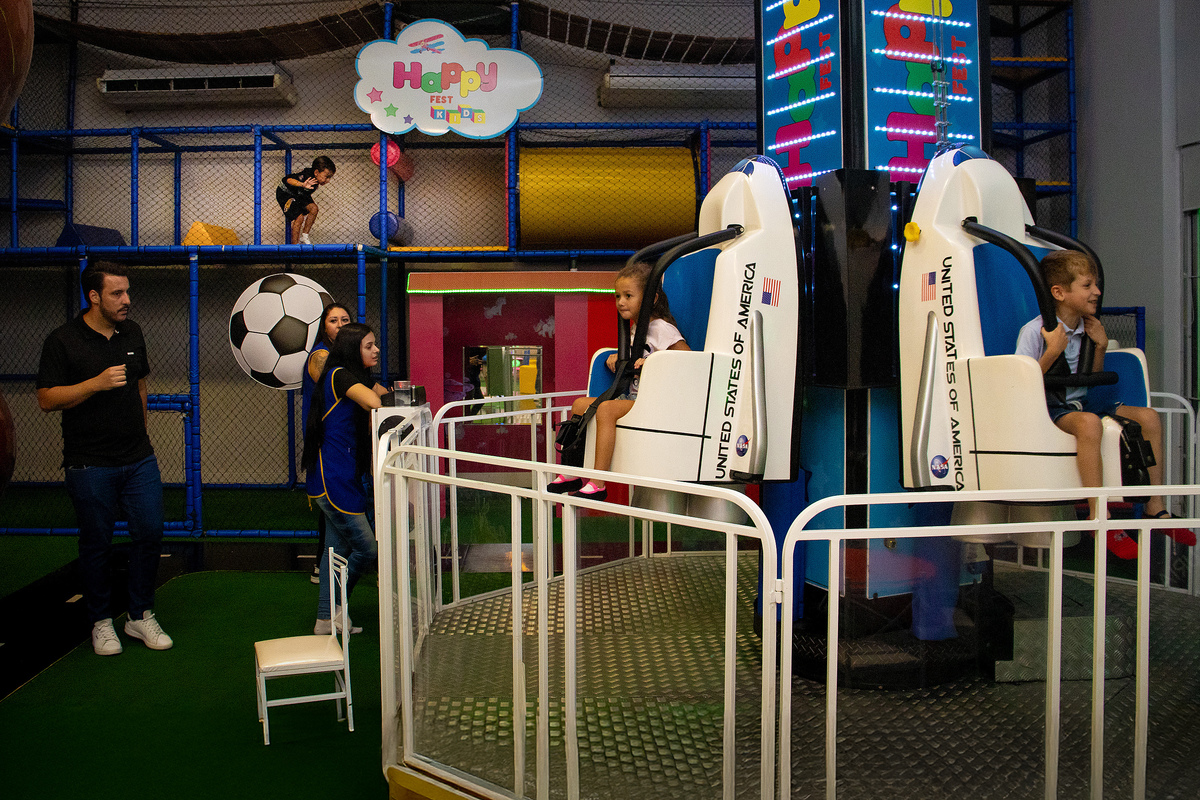 Eu aproveito cada cantinho de brincadeira