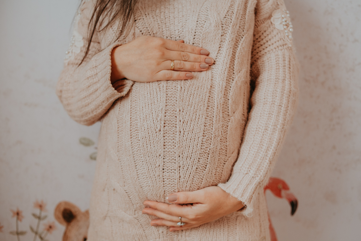 FOTÓGRAFO, GESTANTE, SESSÃO FOTOGRAFICA DE GESTANTE, GRÁVIDA, NOVO HAMBURGO, PATRICIA LOPES, SÃO LEOPOLDO, ENSAIO EM CASA
