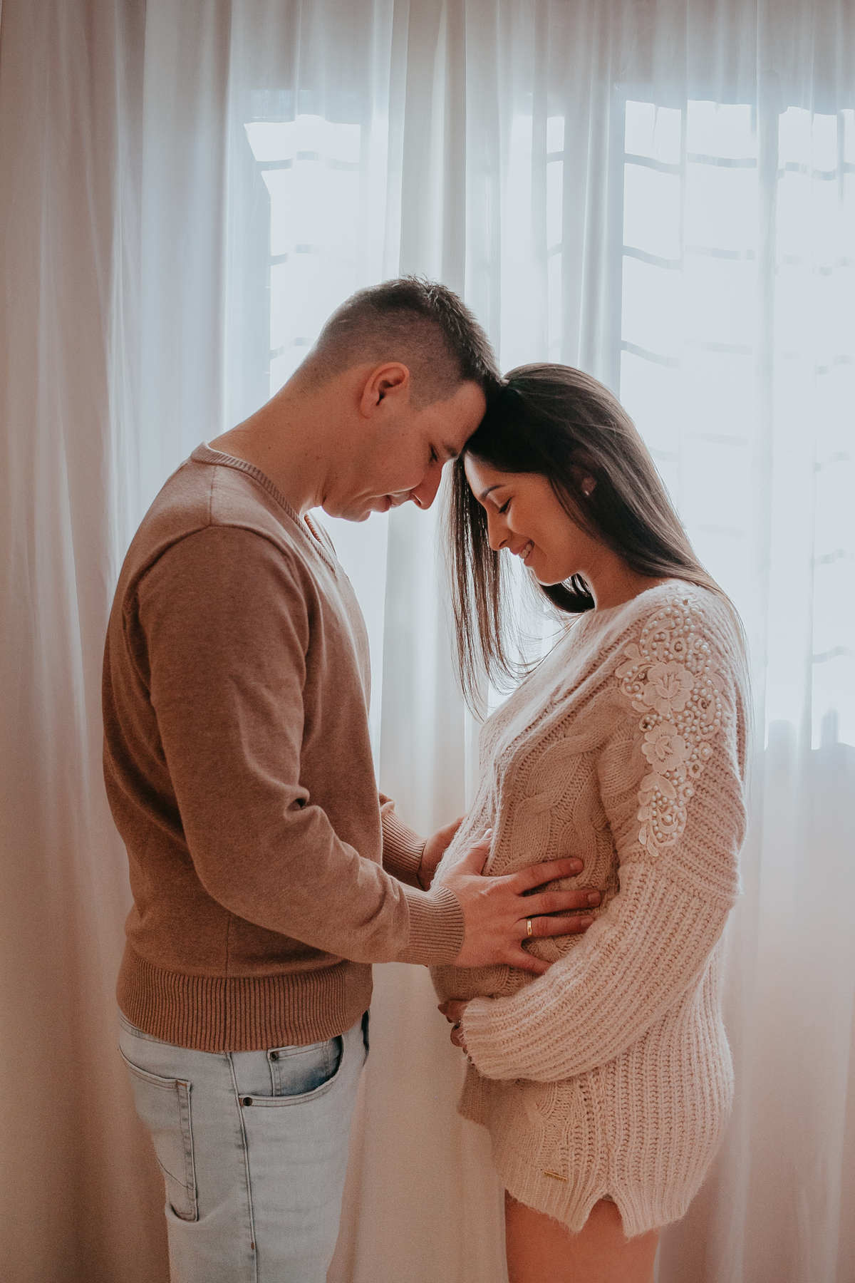 FOTÓGRAFO, GESTANTE, SESSÃO FOTOGRAFICA DE GESTANTE, GRÁVIDA, NOVO HAMBURGO, PATRICIA LOPES, SÃO LEOPOLDO, ENSAIO EM CASA
