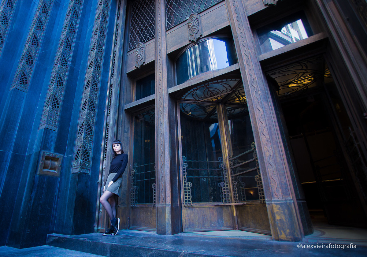 Ensaio Fotográfico dirigido e realizado pelo fotógrafo Alex Vieira @alexvieirafotografia e sua equipe , com a Linda Top Fashion model Sayuri em Capital de São Paulo , centro antigo.