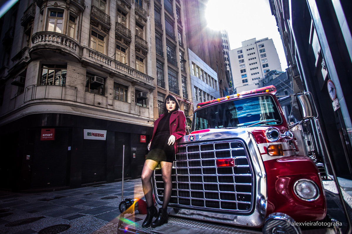 Ensaio Fotográfico dirigido e realizado pelo fotógrafo Alex Vieira @alexvieirafotografia e sua equipe , com a Linda Top Fashion model Sayuri em Capital de São Paulo , centro antigo.