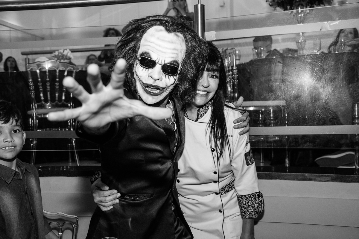 Mc Coringa + Apresentadora Raquel Auzier