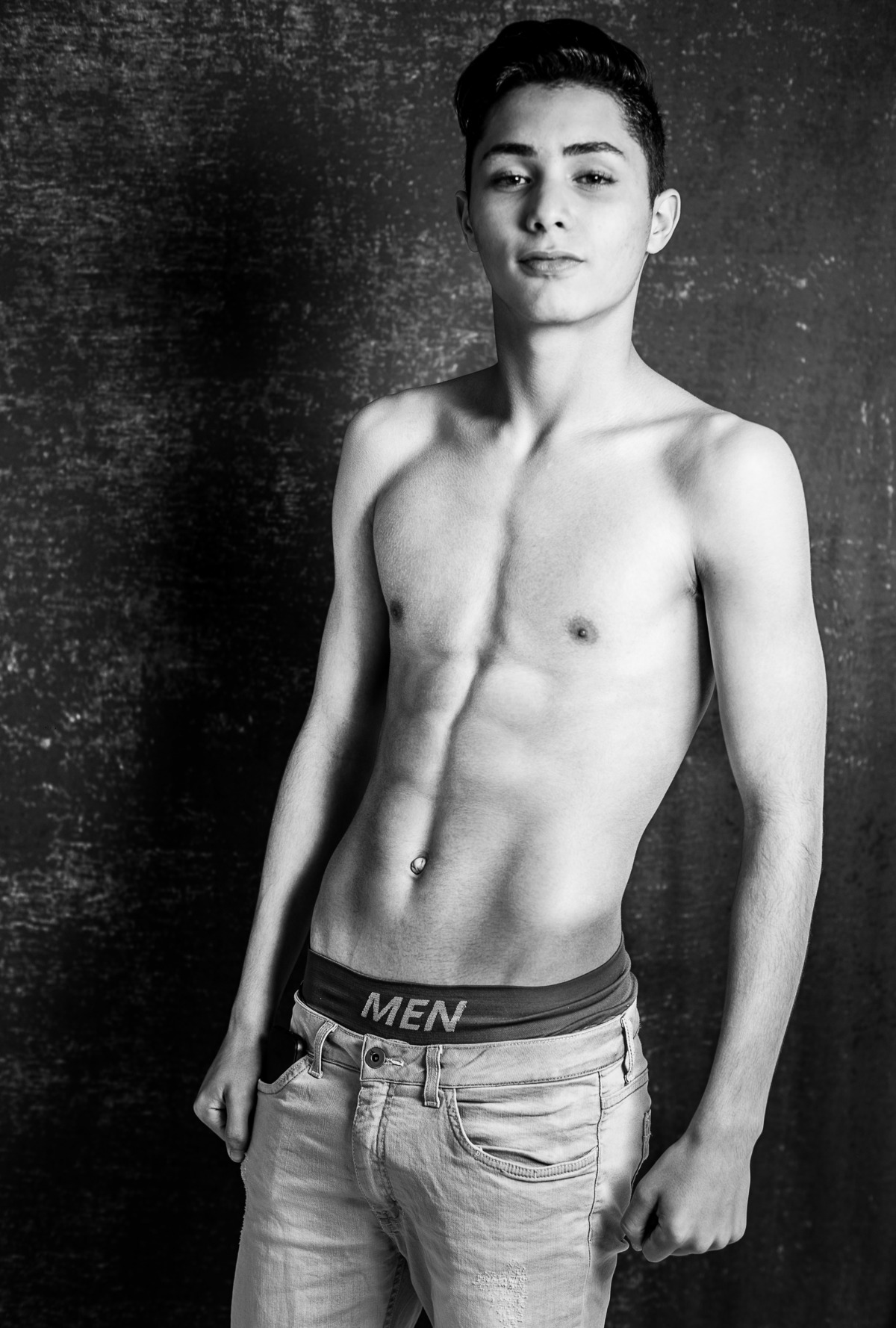 Aquele ator de muitas fases , mas eternizado por ser o Binho de Chiquititas e o cotoco de Carrossel @guivieirator

by PH: @alexvieirafotografia