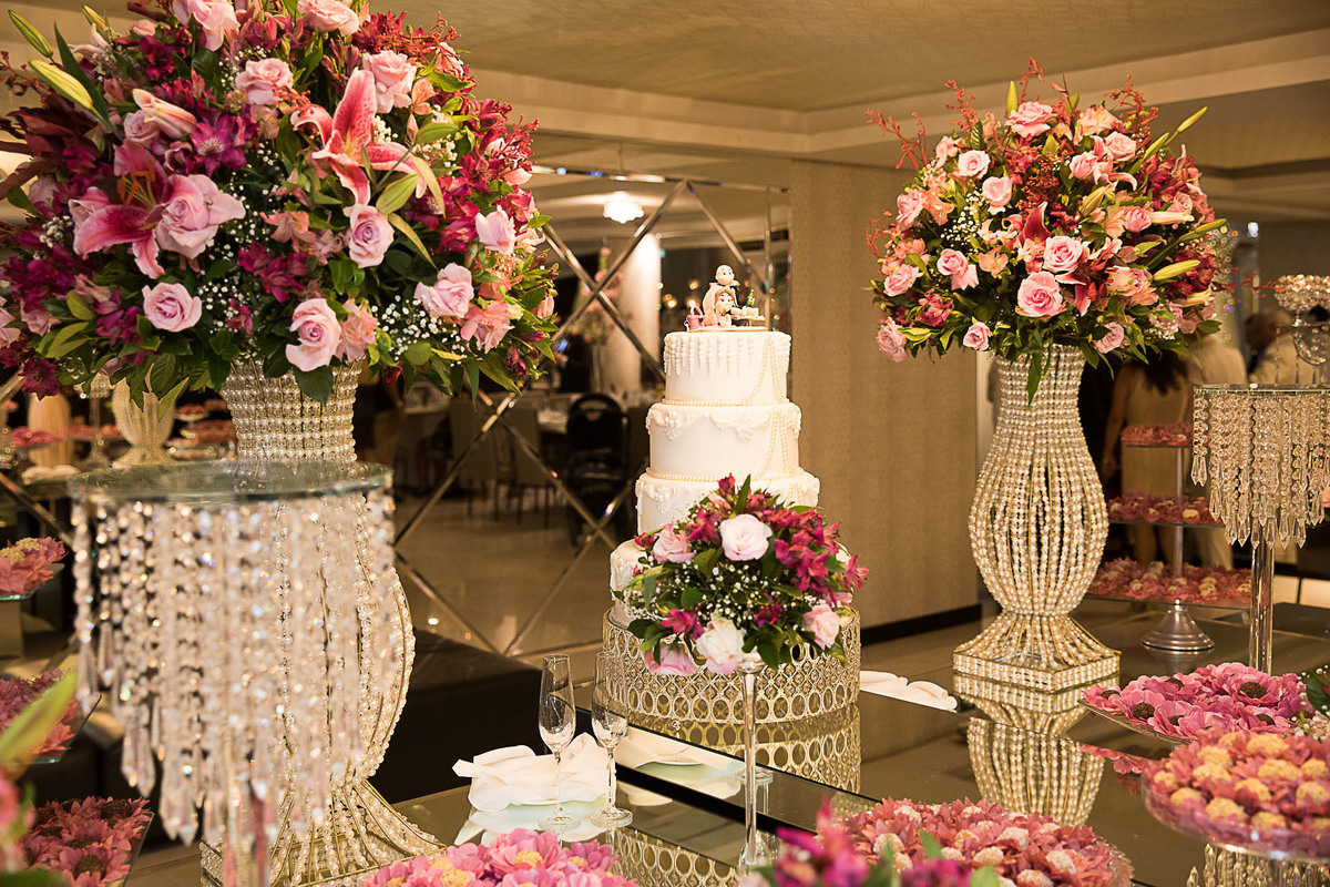 Evian Eventos https://www.instagram.com/buffetevian/
by @alexvieirafotografia #alexvieira