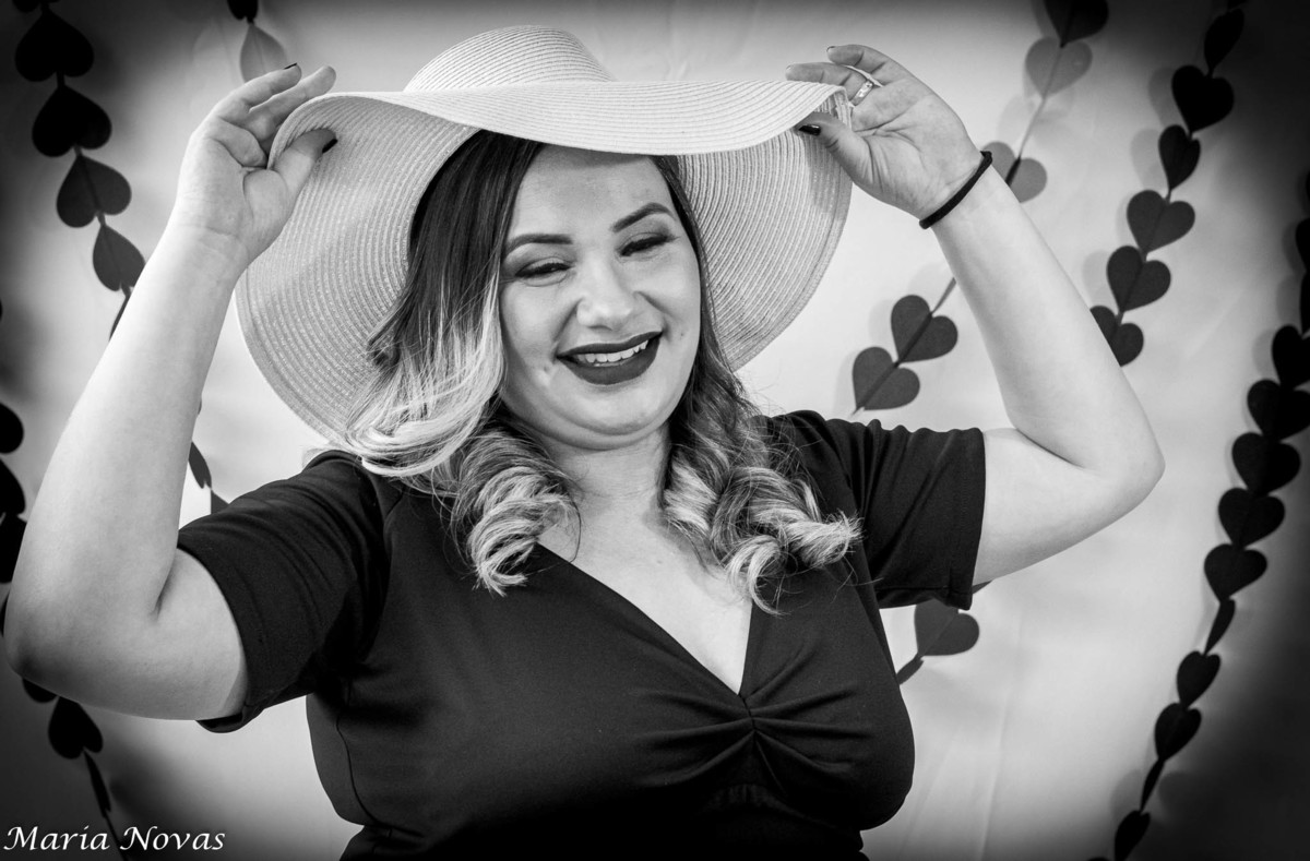 Ensaio gestante com chapéu