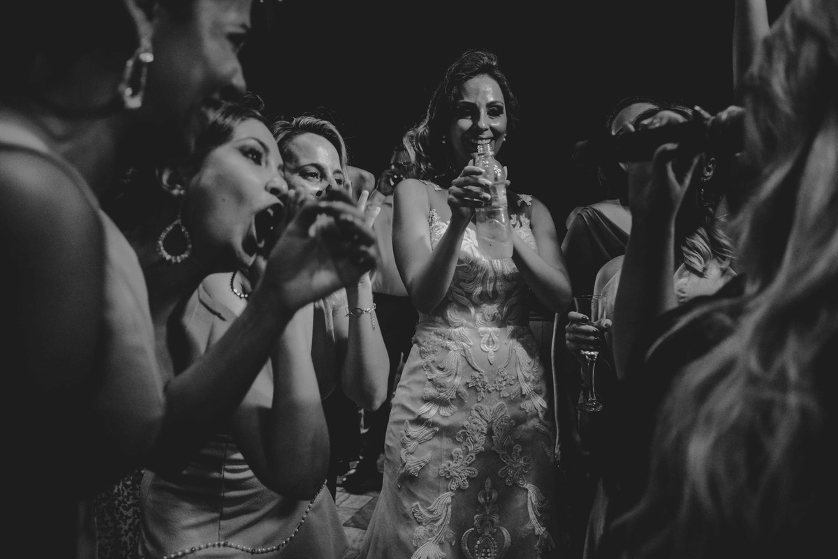 Banda e noiva na festa do casamento