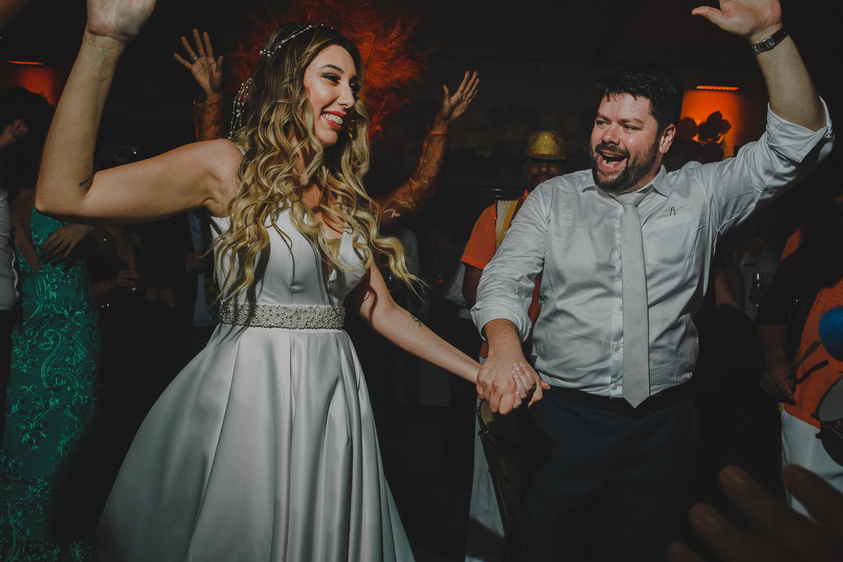 fotografia-de-casamento-victoria-gui-sao-paulo-sp-luiz-mazinho-fotografo-fotografia-documental-festa-balada-noivos