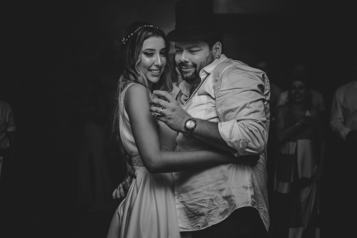 fotografia-de-casamento-victoria-gui-sao-paulo-sp-luiz-mazinho-fotografo-fotografia-documental-festa-balada-noivos