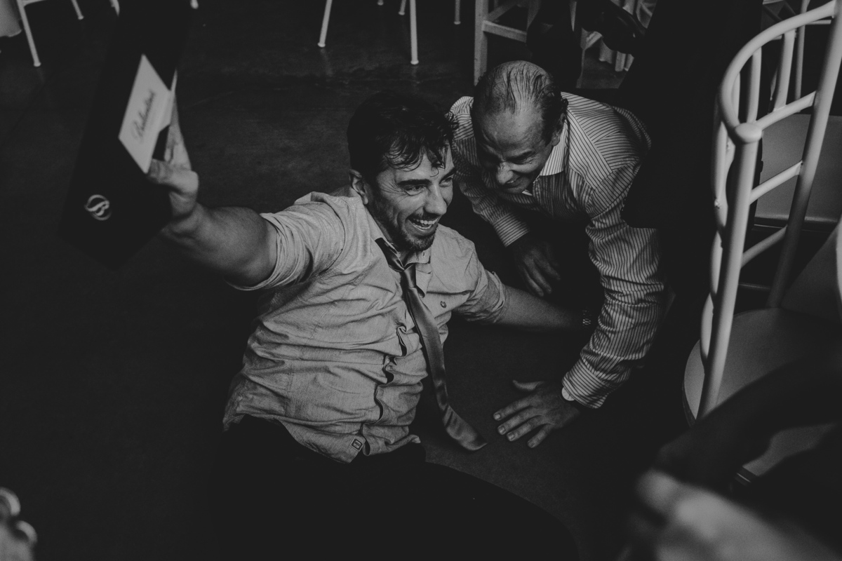 fotografia-de-casamento-victoria-gui-sao-paulo-sp-luiz-mazinho-fotografo-fotografia-documental-festa-balada-noivos