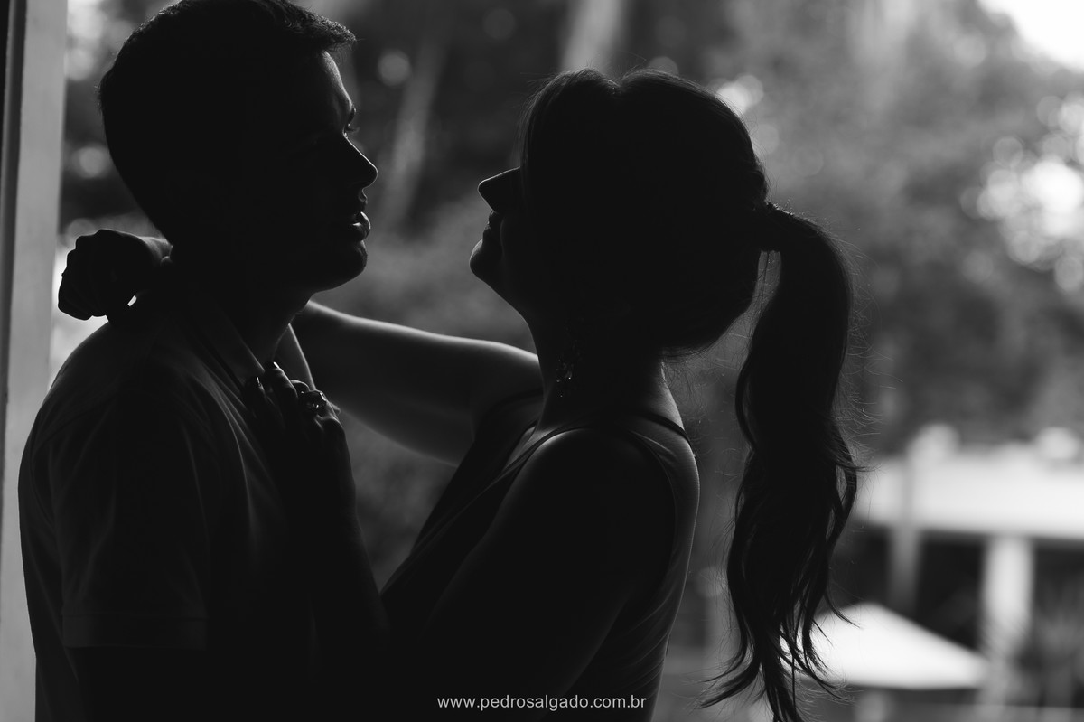 Pensa em um casal divertido, pronto, achou rsrsrs  A Jo e o Samuca são do tipo Eduardo e Monica, ele completa ela e vice-versa que nem feijão com arroz! Fizemos as fotos no Privilege, Juiz de Fora MG. Local que tem tudo haver com a hist&oacu