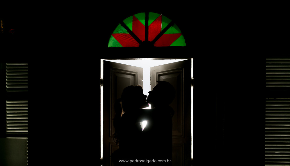 Pensa em um casal divertido, pronto, achou rsrsrs  A Jo e o Samuca são do tipo Eduardo e Monica, ele completa ela e vice-versa que nem feijão com arroz! Fizemos as fotos no Privilege, Juiz de Fora MG. Local que tem tudo haver com a hist&oacu