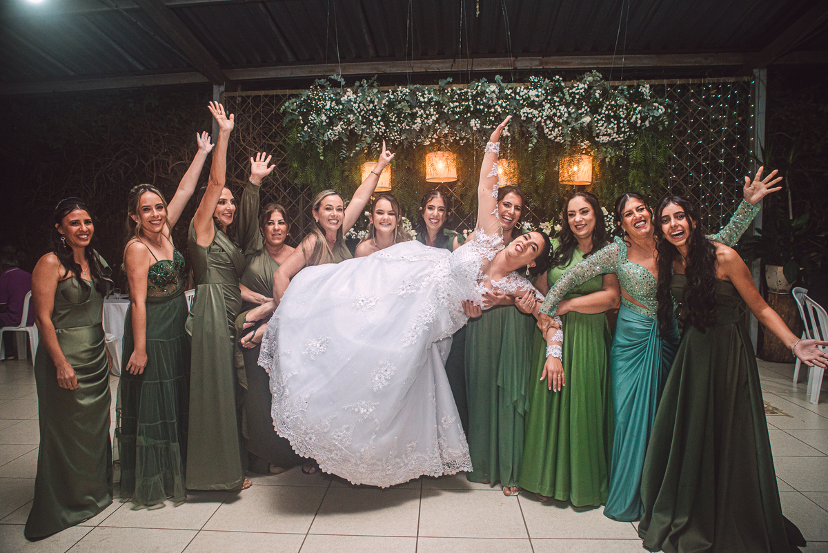 Festa de casamento - Casamento Willian e Aline - Cipotânea - MG