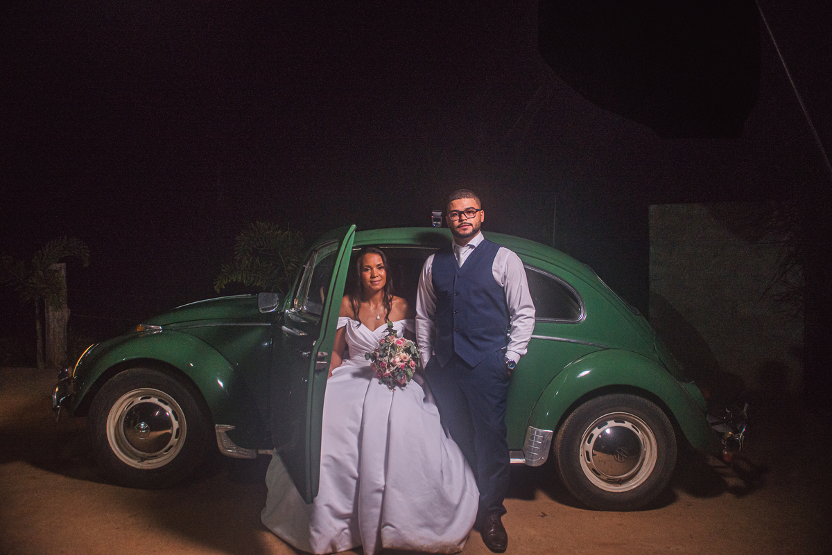 Pose do casal no fusca vede em Cipotânea 