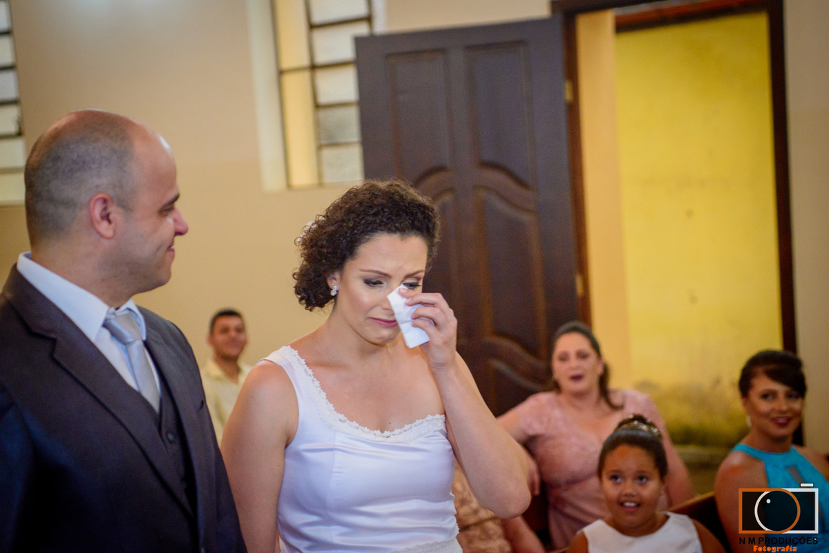 cacilda e júnior noiva chorando 