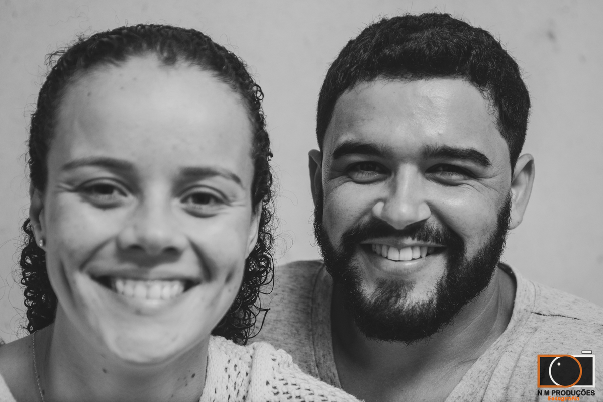 Casal Marina e Welington rostos sorrindo ele