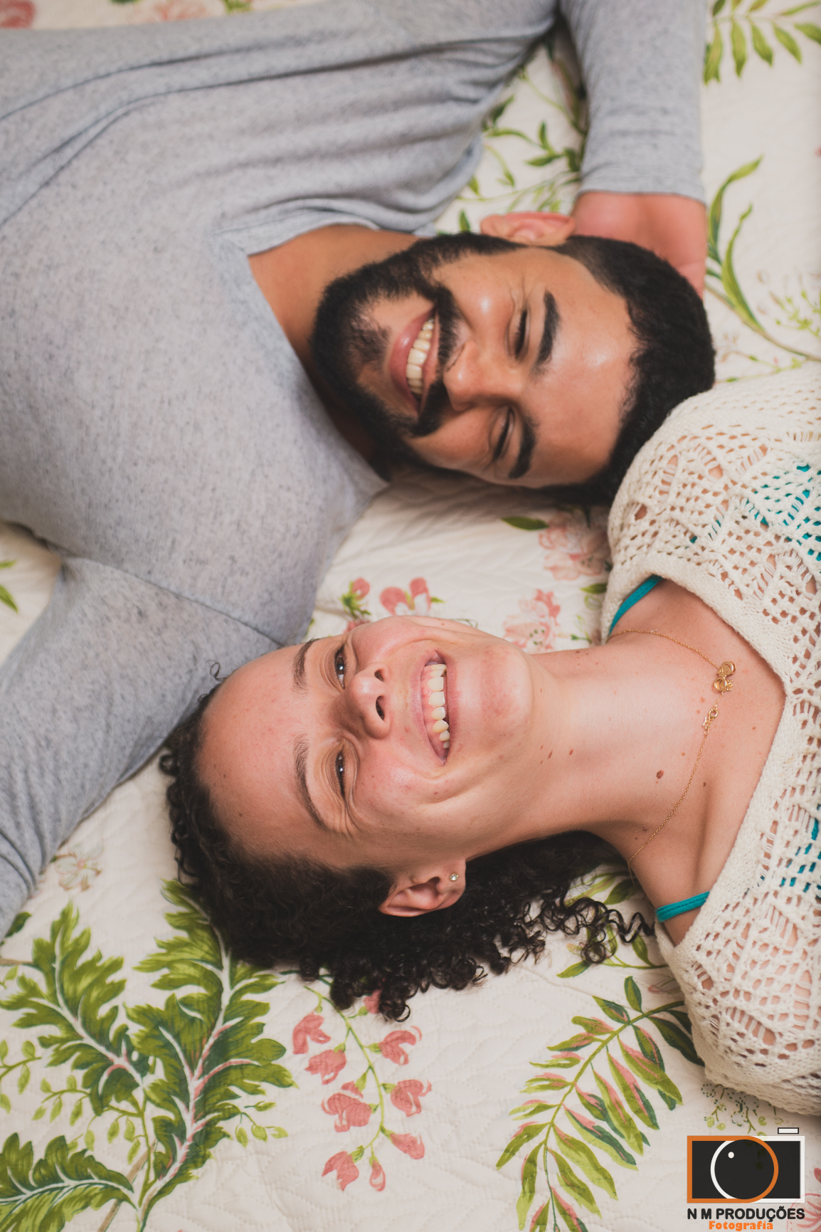 Casal Marina e Welington sorrindo 