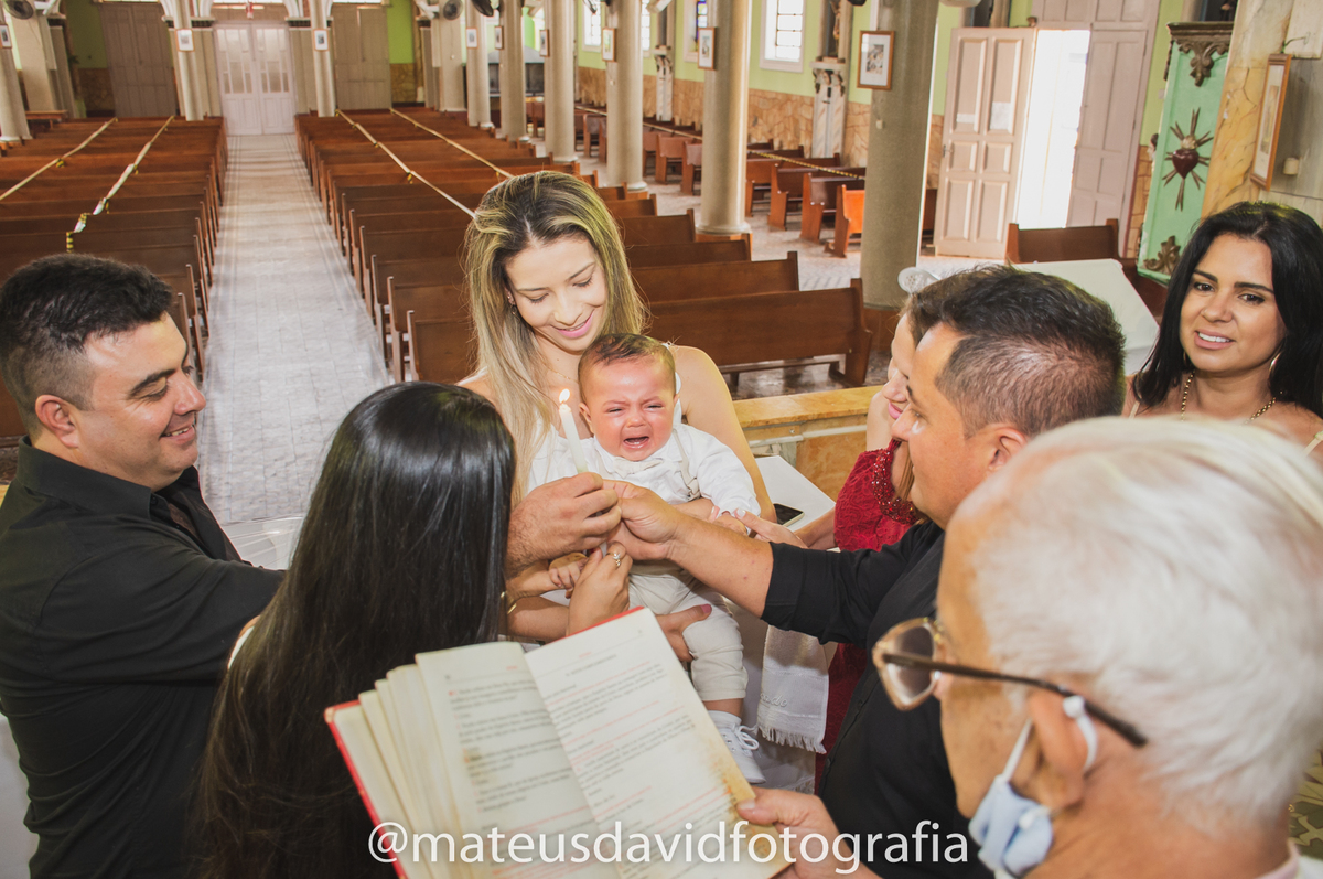 Batismo de João Gabriel sendo Batismo