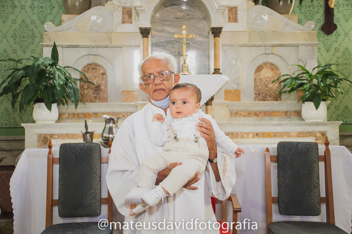 Batismo de João Gabriel com Pe.Rogério