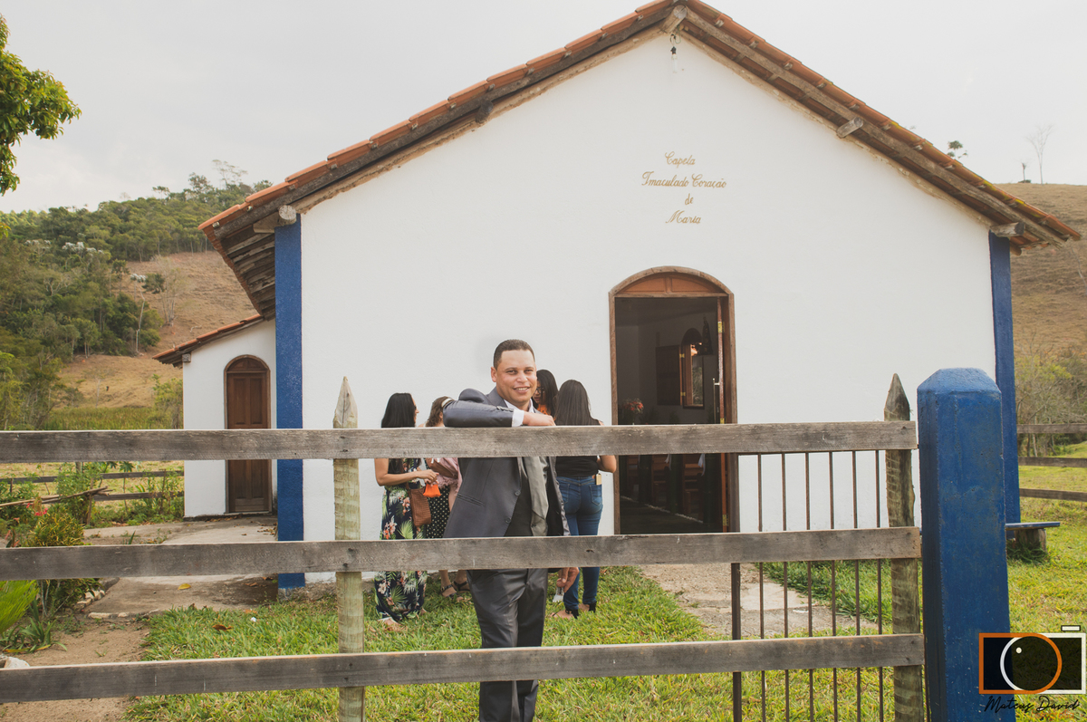 Casamento de Caroline e Adilson noivo a espera