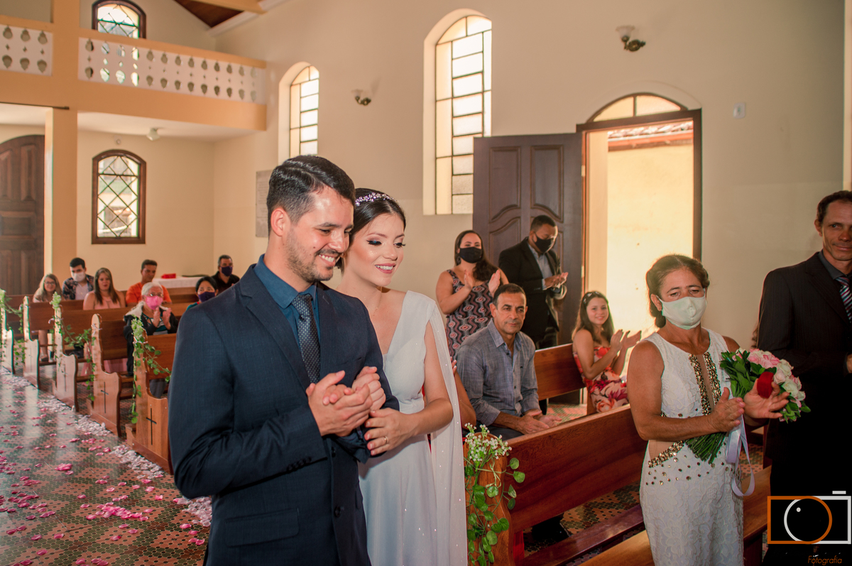 Diego e Fátima casamento Diego e Fátima sorrindo após as alianças