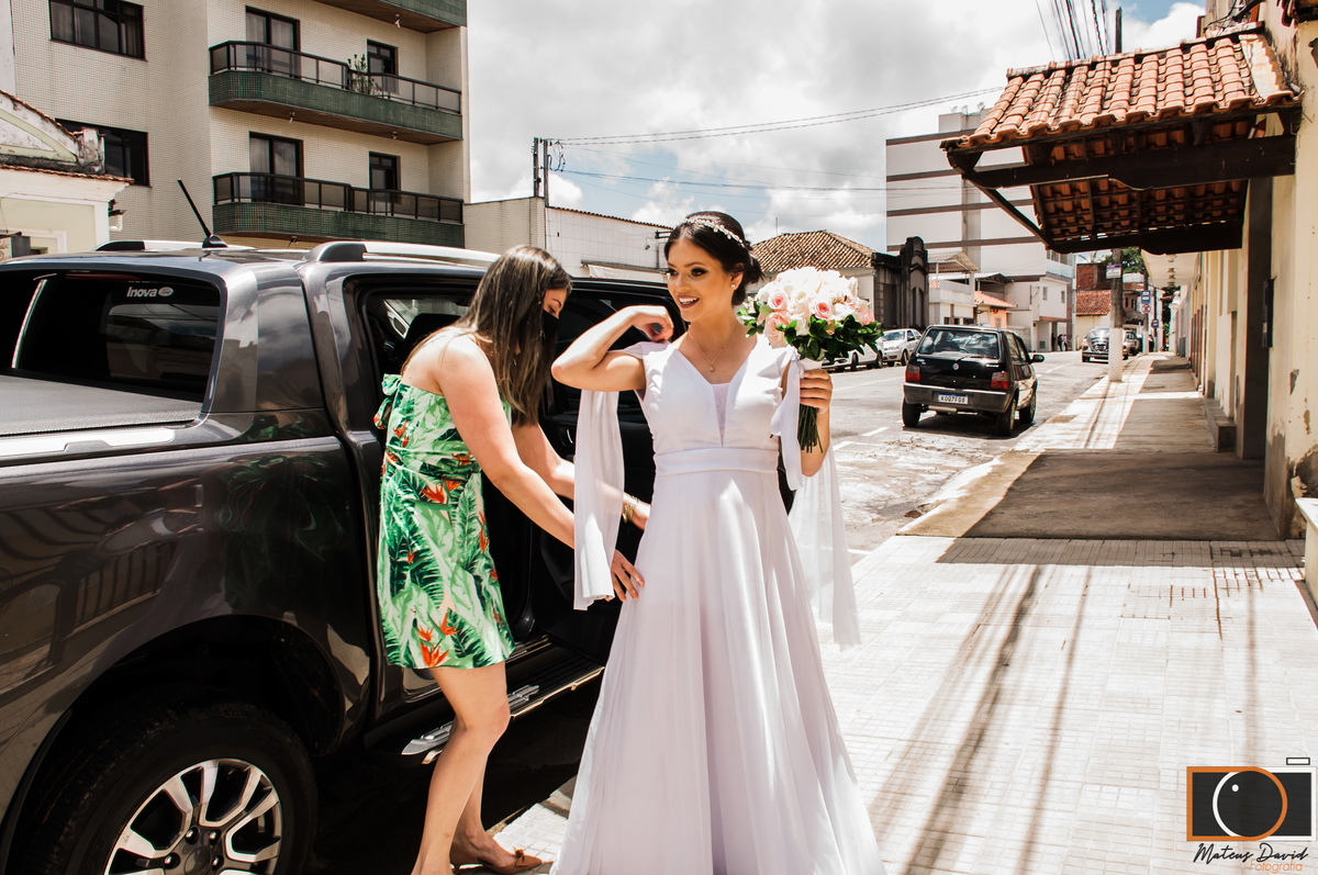 Diego e Fátima casamento Fátima saindo do carro