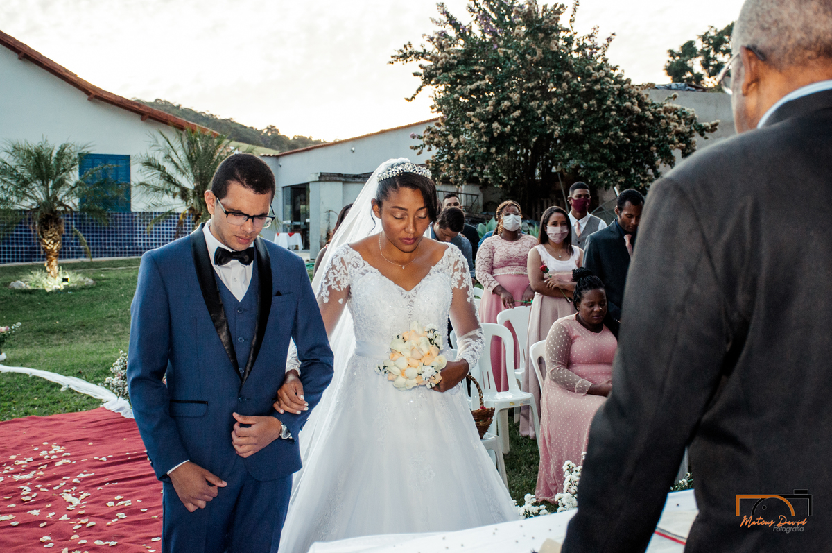 casamento intimista Lucas e Querem Barbacena MG benção nupcial