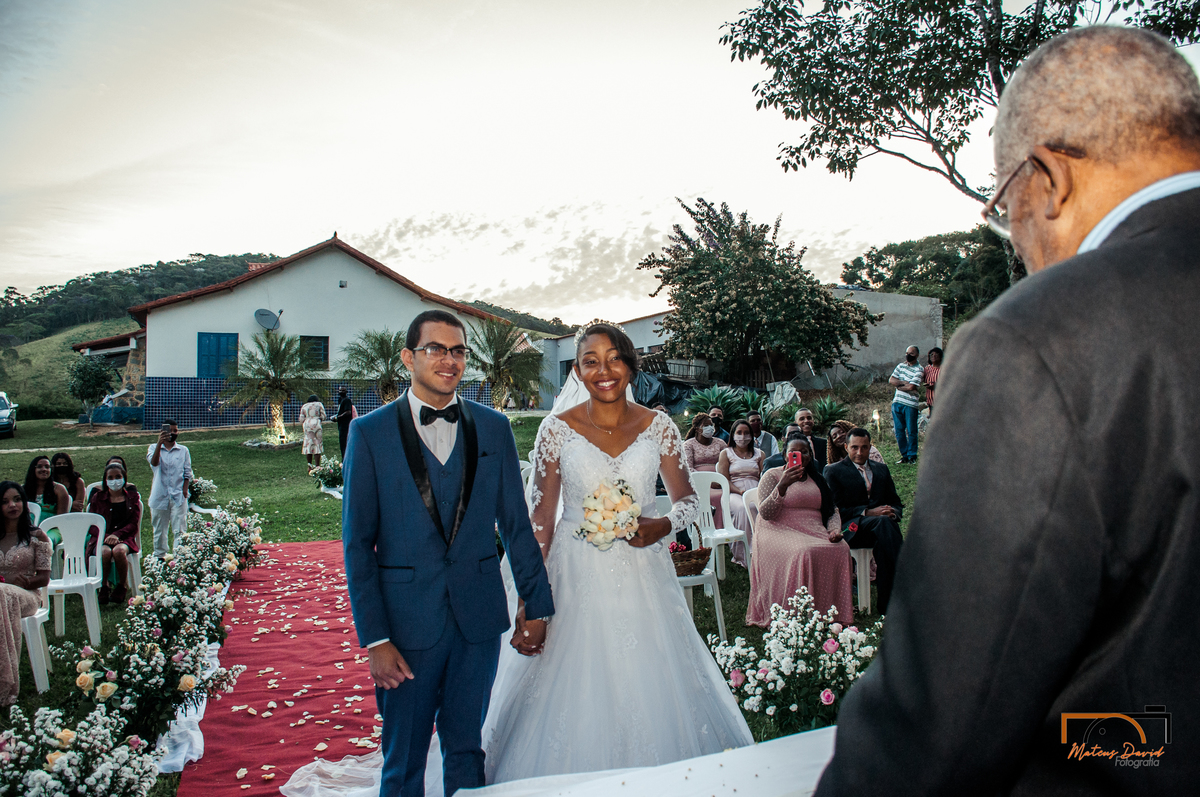 casamento intimista Lucas e Querem Barbacena MG celebração sorrisos