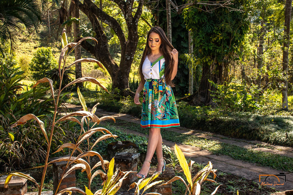 Ensaio externo de Jaqueline de 15 anos debutante alto rio doce mg