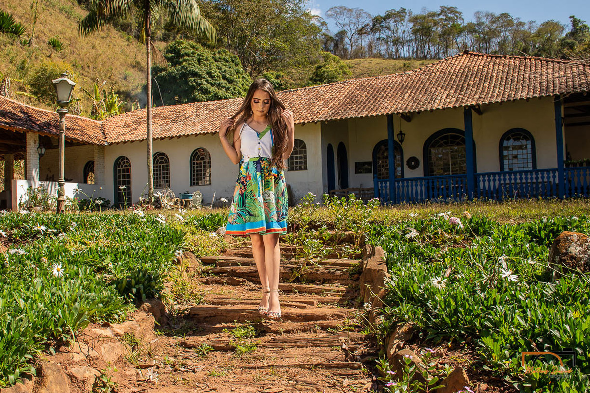 Ensaio externo de Jaqueline de 15 anos debutante alto rio doce mg