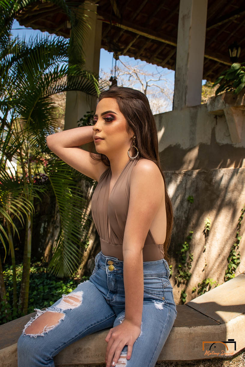 Ensaio externo de Jaqueline de 15 anos debutante alto rio doce mg