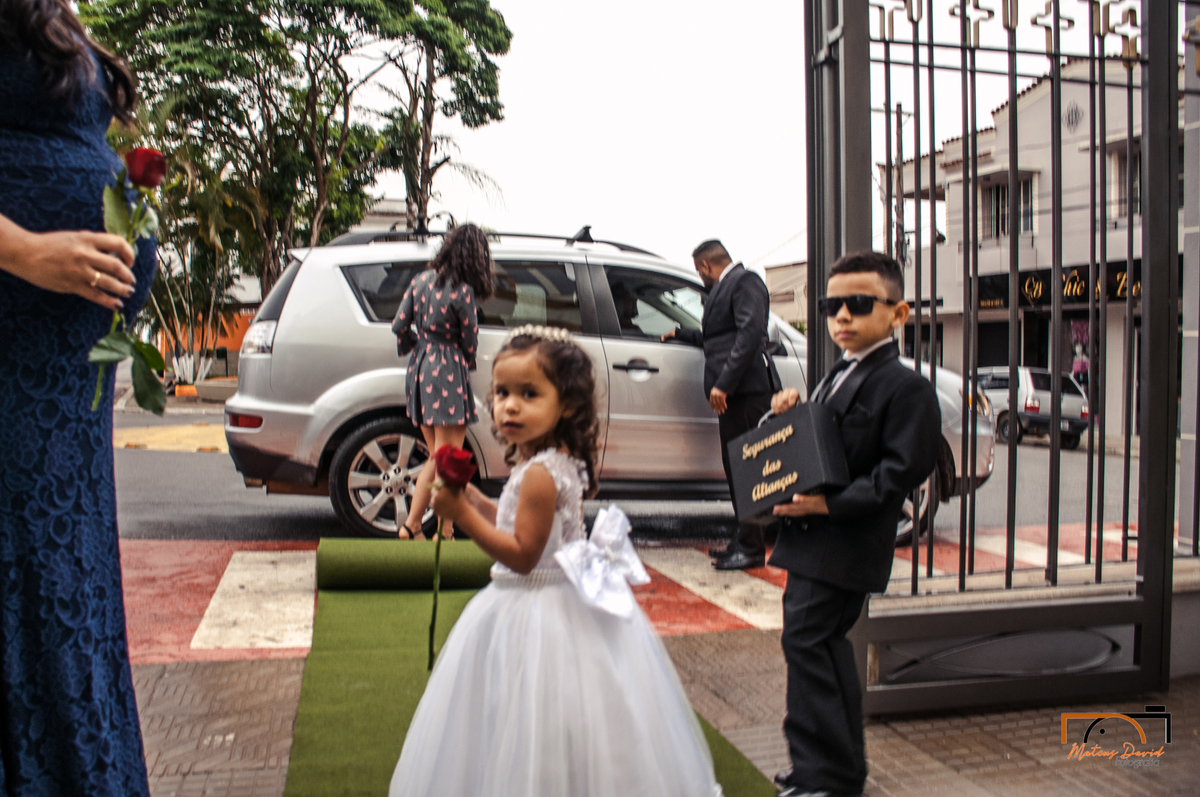 Casamento Fabíola e Rodrigo

A espera para a data do dia do casamento era motivo de esperança sempre no coração de Fabíola e Rodrigo, 

Casamento de Cacau e Amilson em Alto Rio Doce - MG