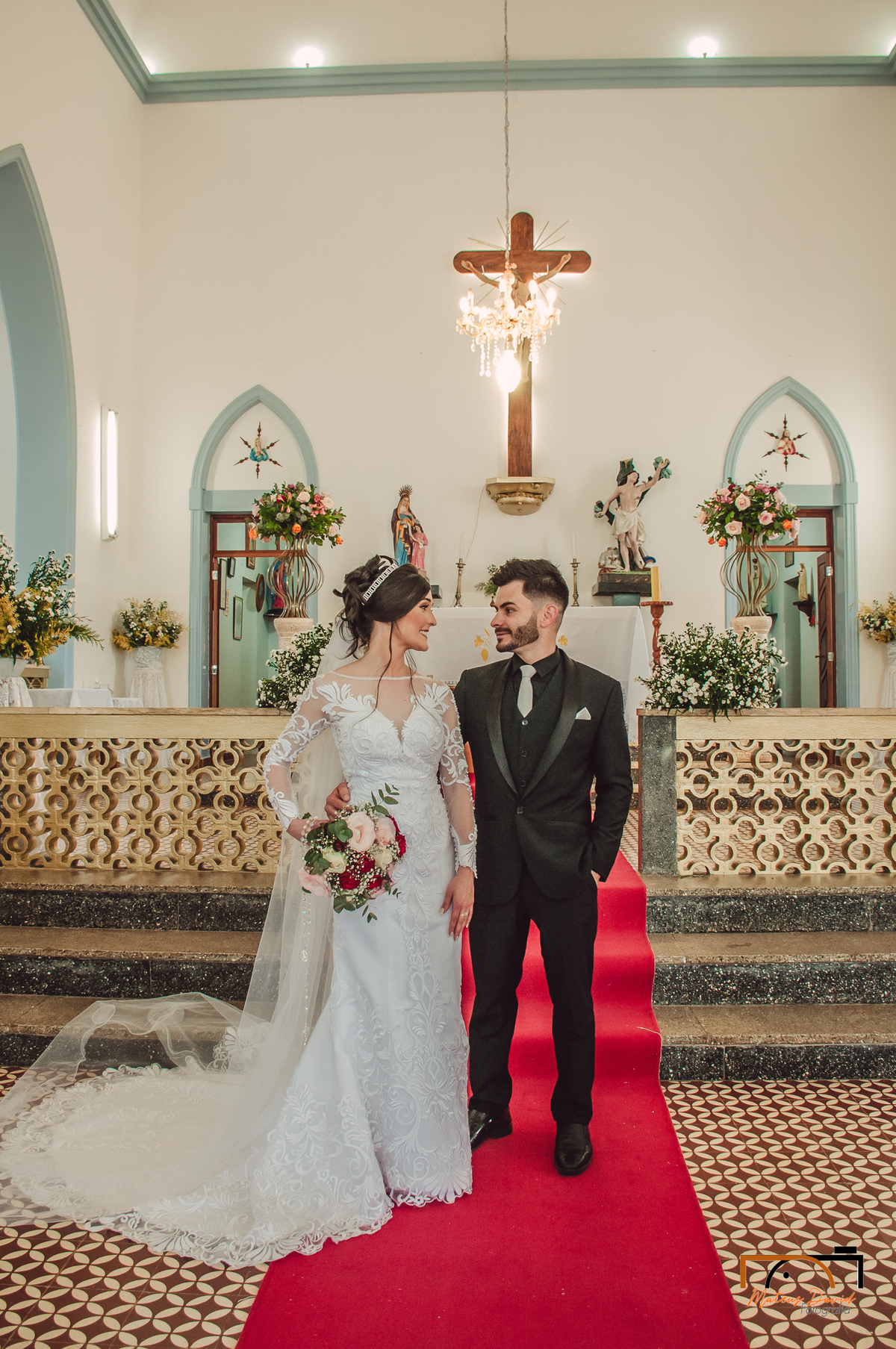 Casamento Letícia e Anderson cerimônia na igreja são Sebastião abreus mg