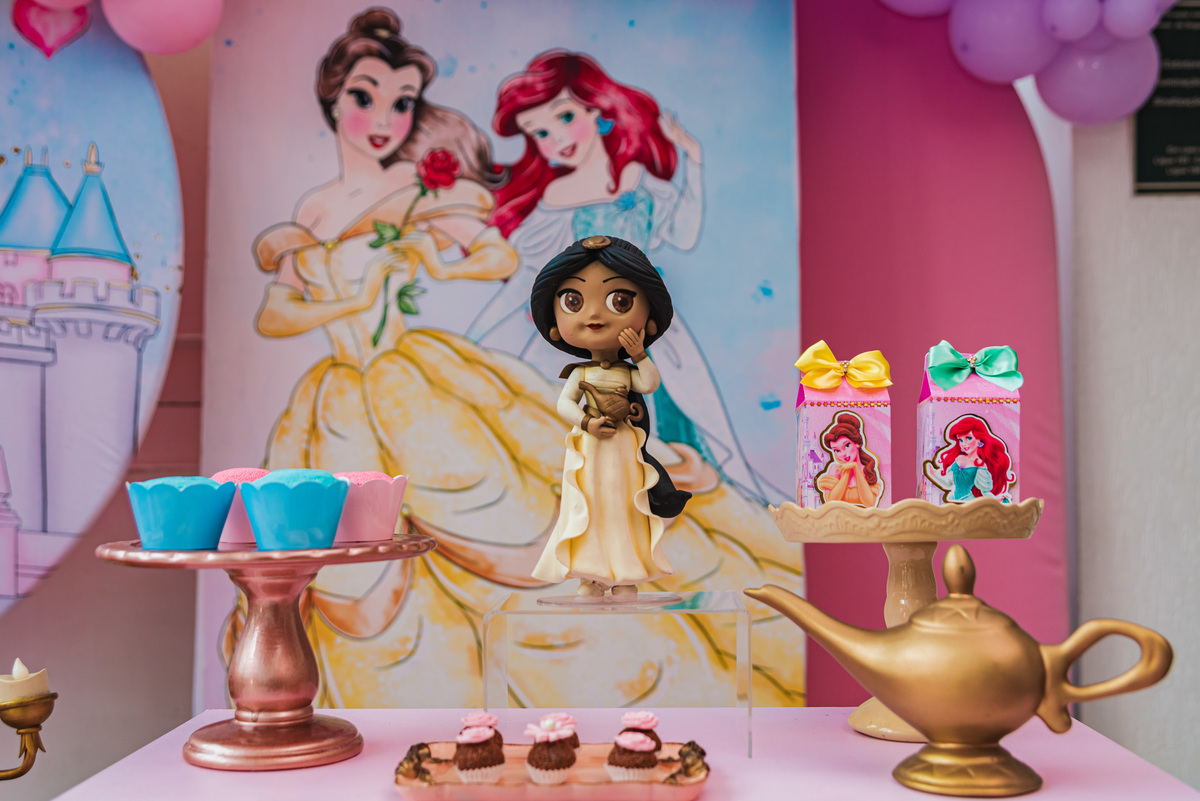 Gabriela 3 anos / Rapunzel / Ilha do Tesouro