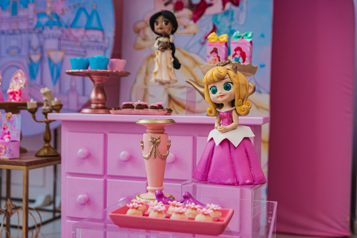 Gabriela 3 anos / Rapunzel / Ilha do Tesouro